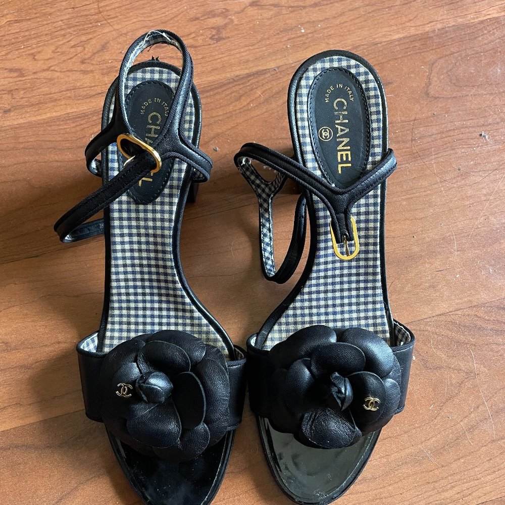 Black Leather Chanel Shoes/Sandels